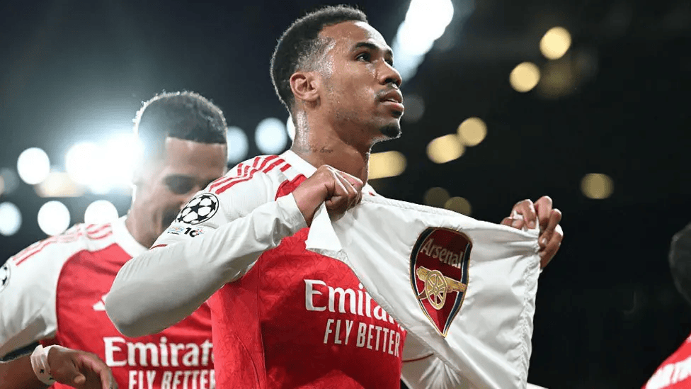 stron, div, 由于圣吉罗