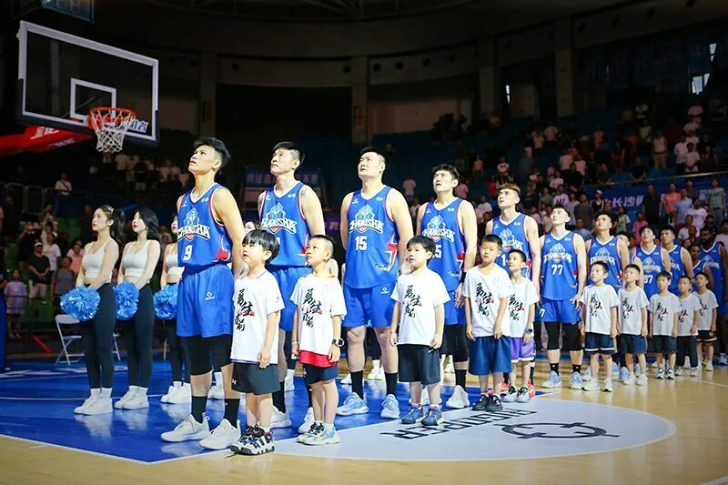 新华社, 四节八人次